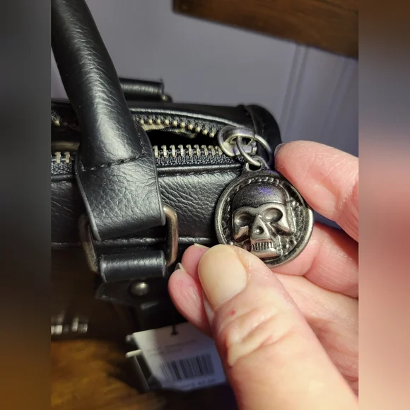 Ed Hardy women Black Satchel skull details - Picture 4 of 14